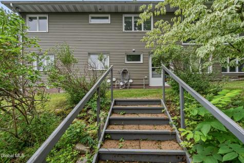 66 S Van Leuvan Drive Rensselaer NY 12144