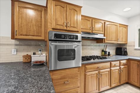 66 S Van Leuvan Drive Rensselaer NY 12144