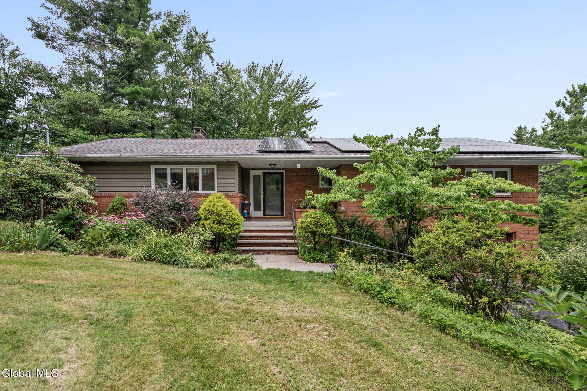 66 S Van Leuvan Drive Rensselaer NY 12144