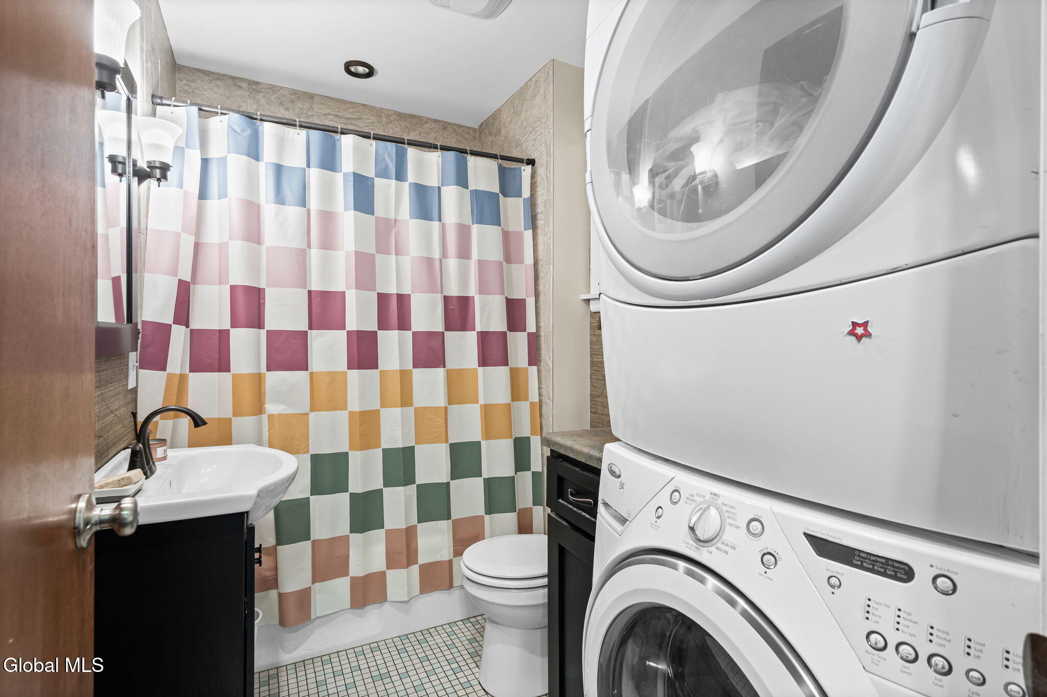 66 S Van Leuvan Drive Rensselaer NY 12144