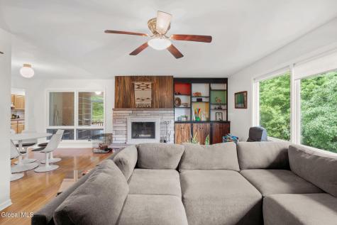 66 S Van Leuvan Drive Rensselaer NY 12144