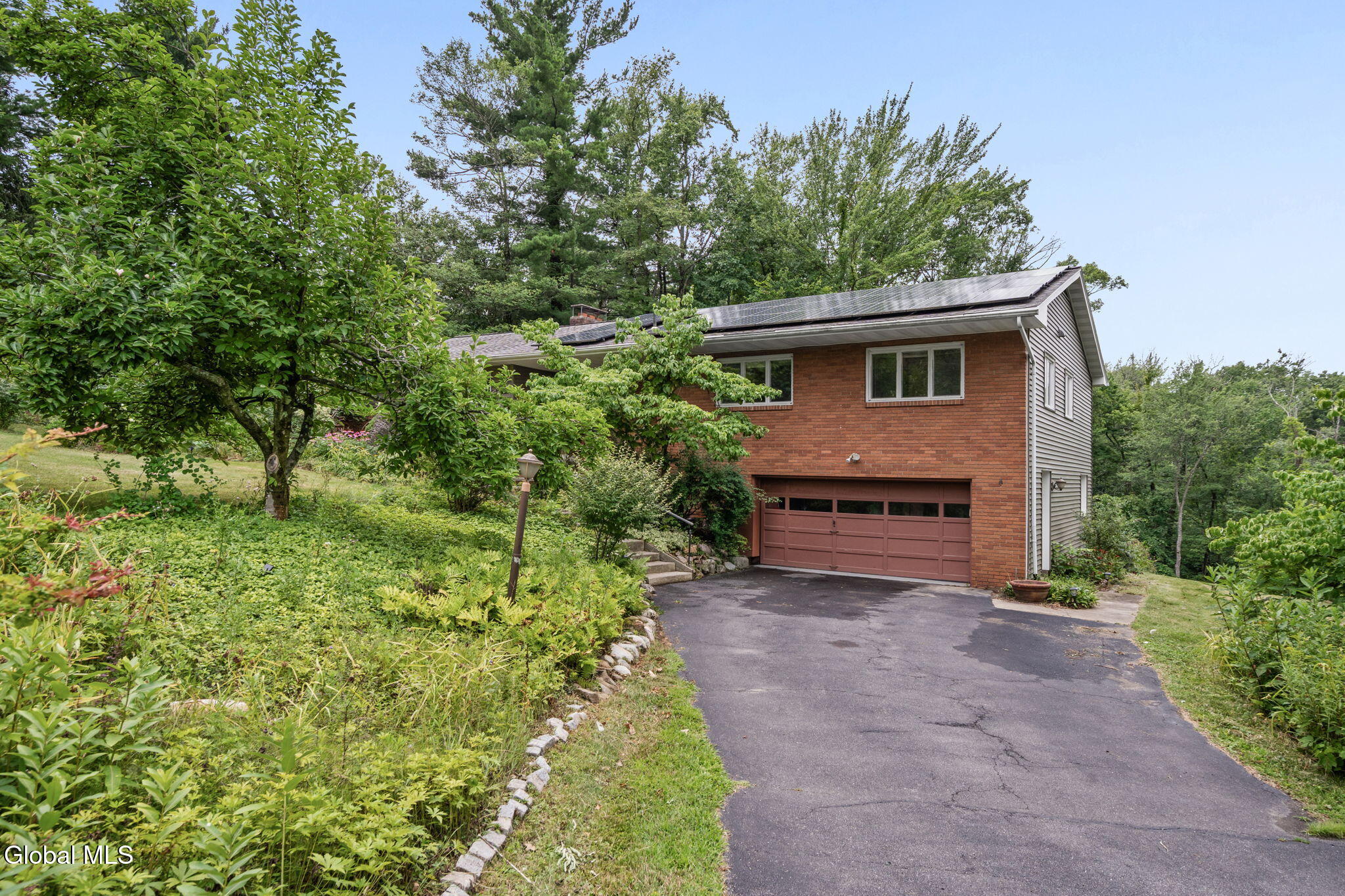 66 S Van Leuvan Drive Rensselaer NY 12144