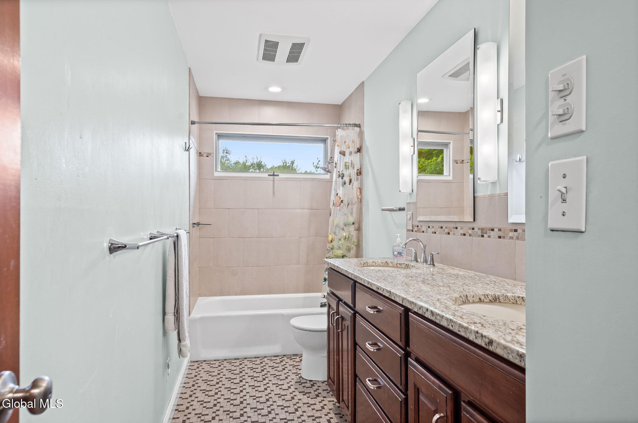 66 S Van Leuvan Drive Rensselaer NY 12144