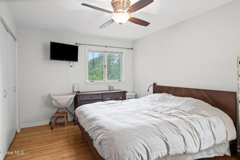 66 S Van Leuvan Drive Rensselaer NY 12144