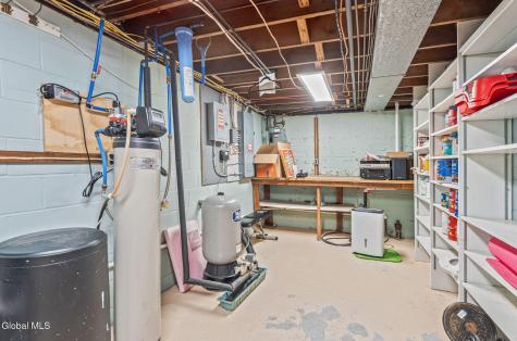 66 S Van Leuvan Drive Rensselaer NY 12144