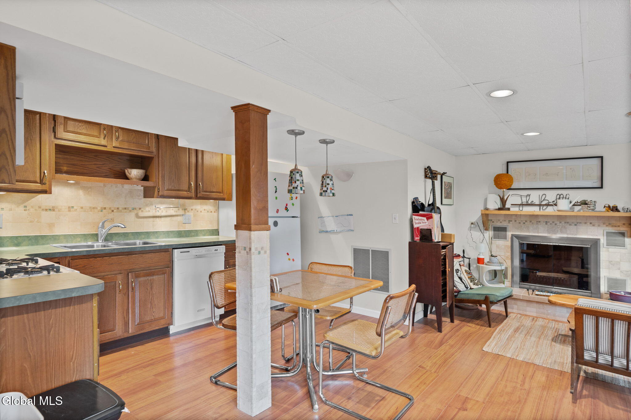 66 S Van Leuvan Drive Rensselaer NY 12144