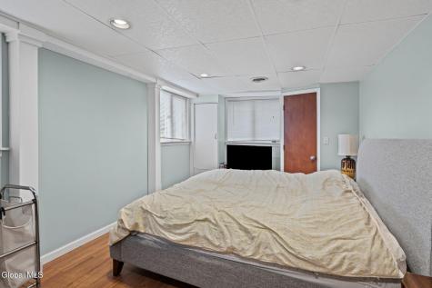 66 S Van Leuvan Drive Rensselaer NY 12144