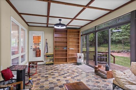 66 S Van Leuvan Drive Rensselaer NY 12144