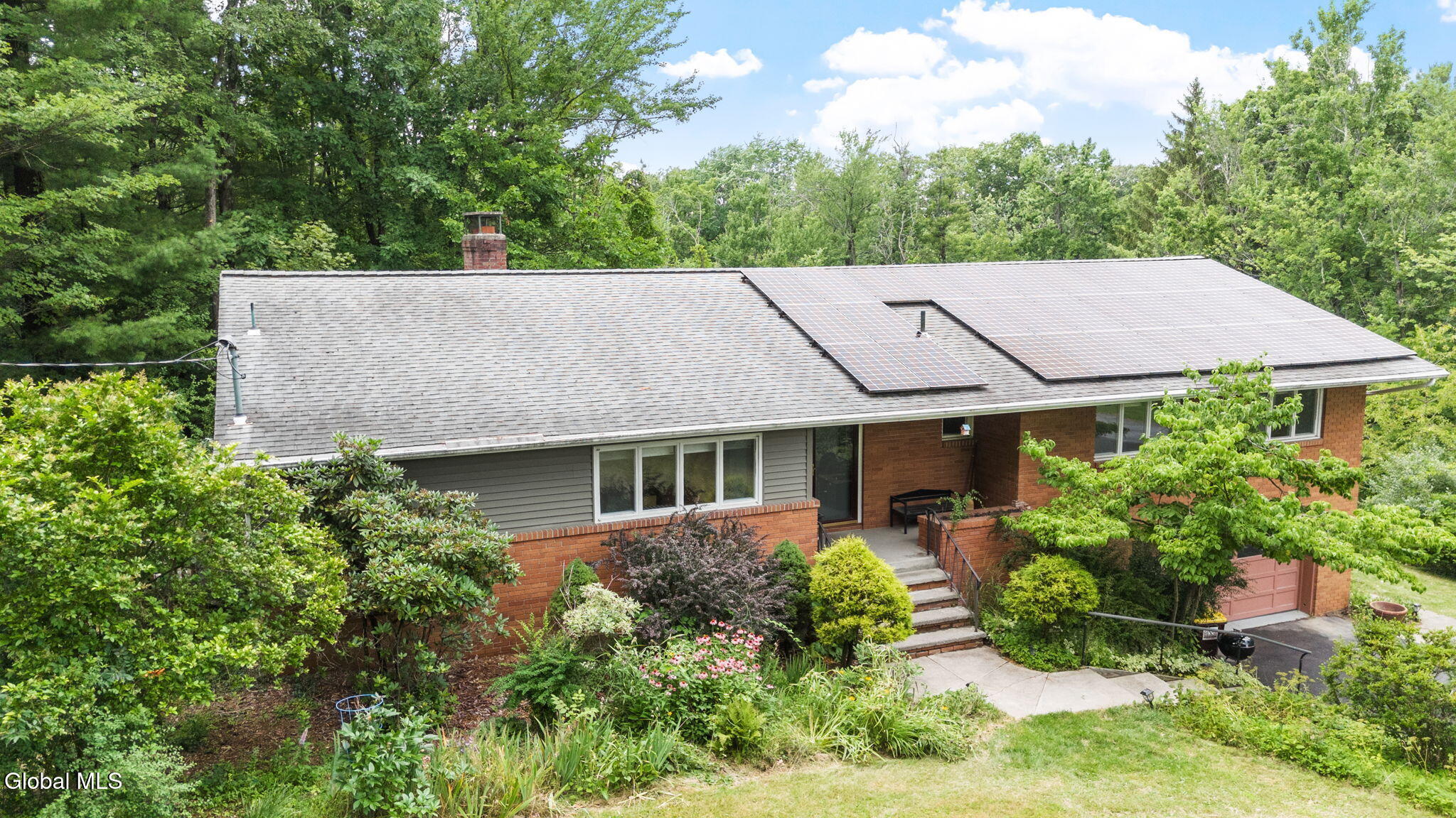 66 S Van Leuvan Drive Rensselaer NY 12144