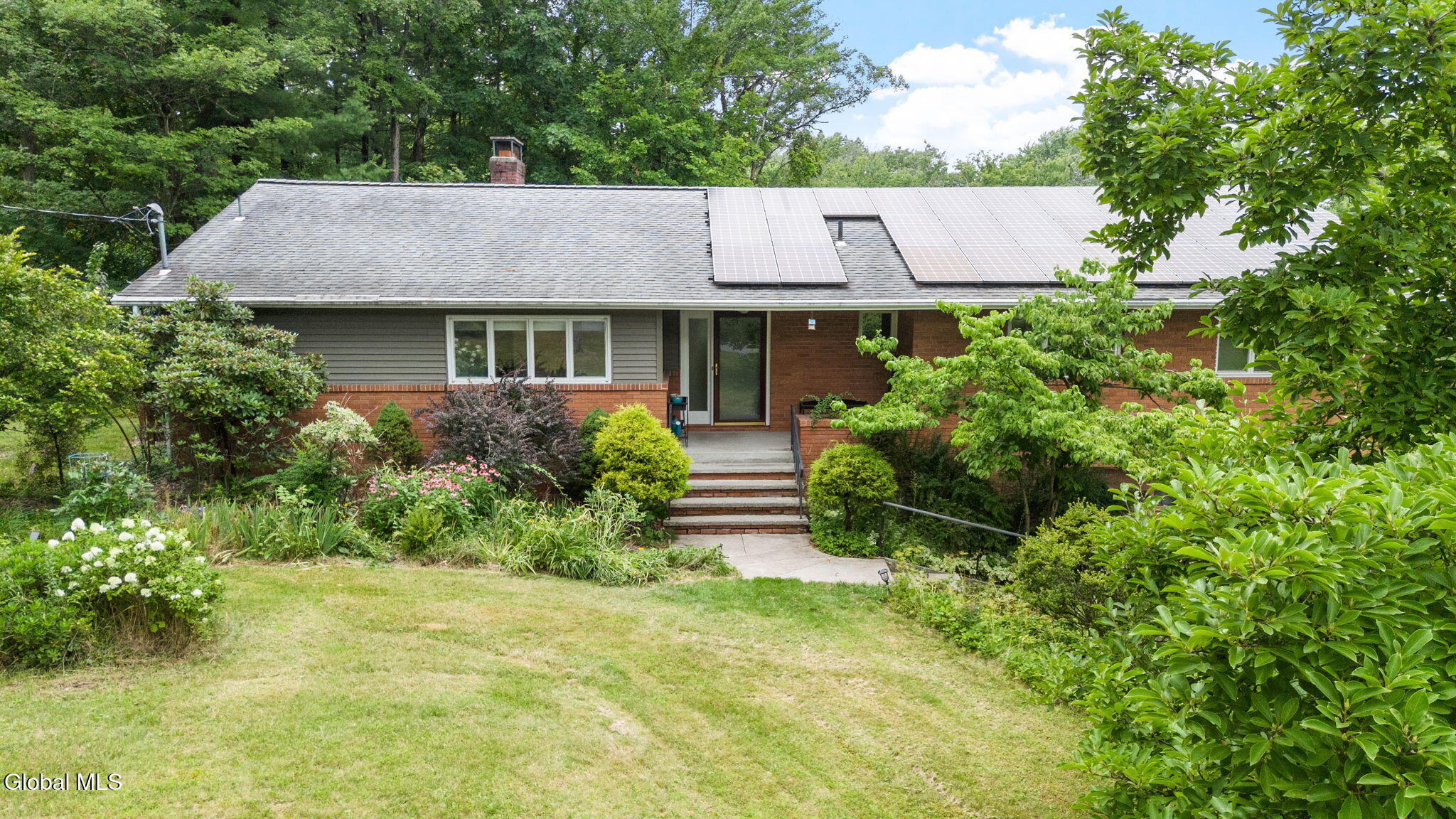 66 S Van Leuvan Drive Rensselaer NY 12144
