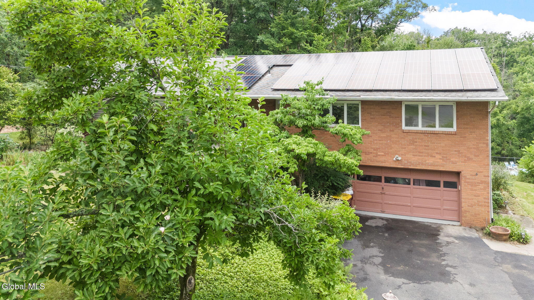 66 S Van Leuvan Drive Rensselaer NY 12144