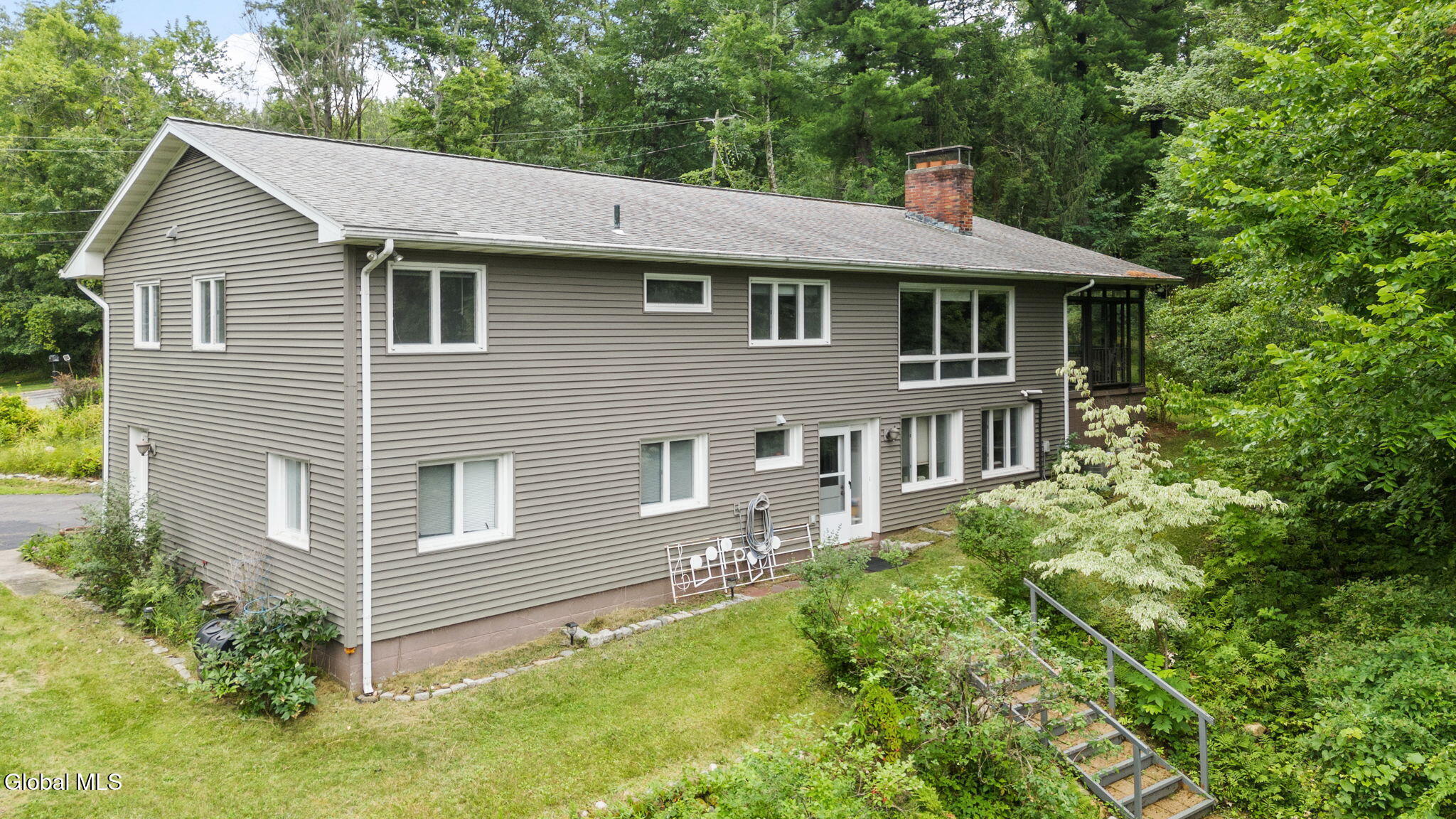 66 S Van Leuvan Drive Rensselaer NY 12144