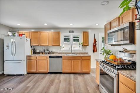 4 Streamview Lane Wynantskill NY 12198