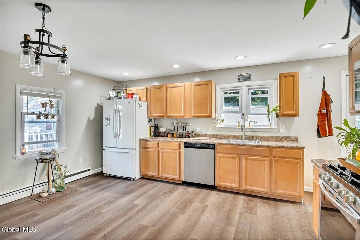 4 Streamview Lane Wynantskill NY 12198