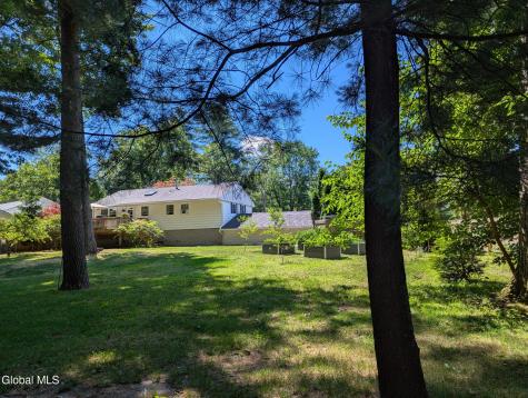 16 Sylvan Lane Clifton Park NY 12065