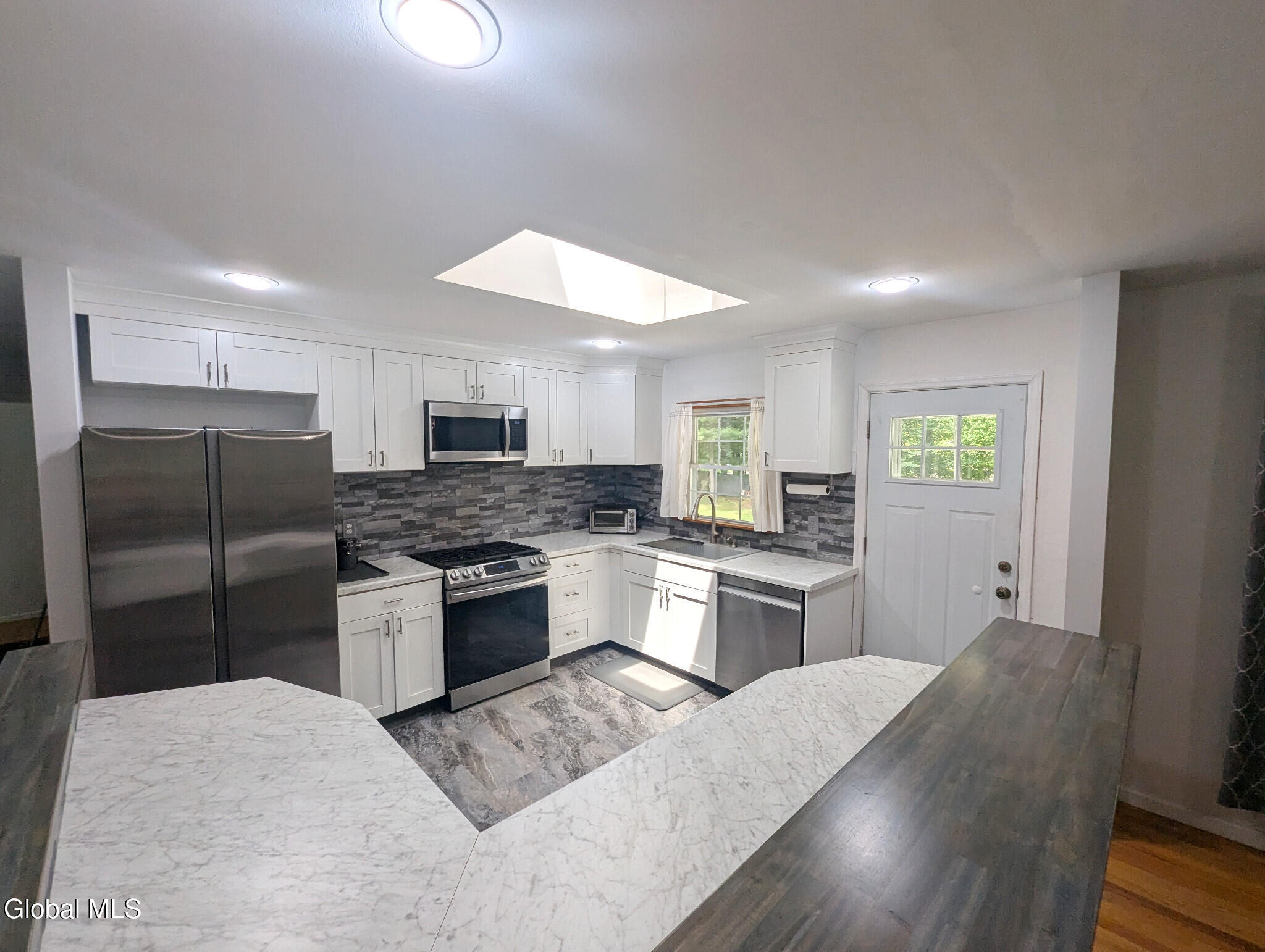 16 Sylvan Lane Clifton Park NY 12065