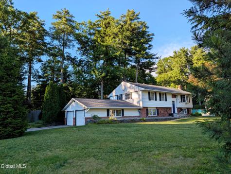 16 Sylvan Lane Clifton Park NY 12065