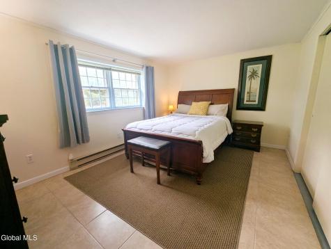 16 Sylvan Lane Clifton Park NY 12065