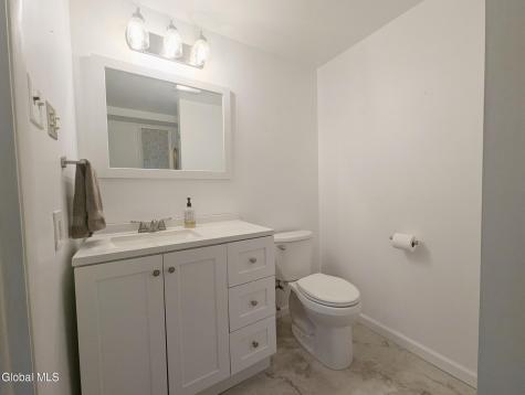 16 Sylvan Lane Clifton Park NY 12065