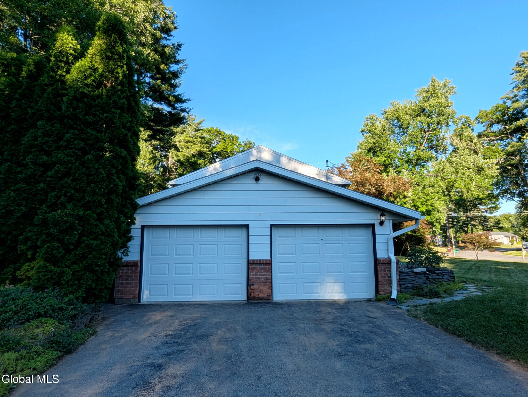 16 Sylvan Lane Clifton Park NY 12065