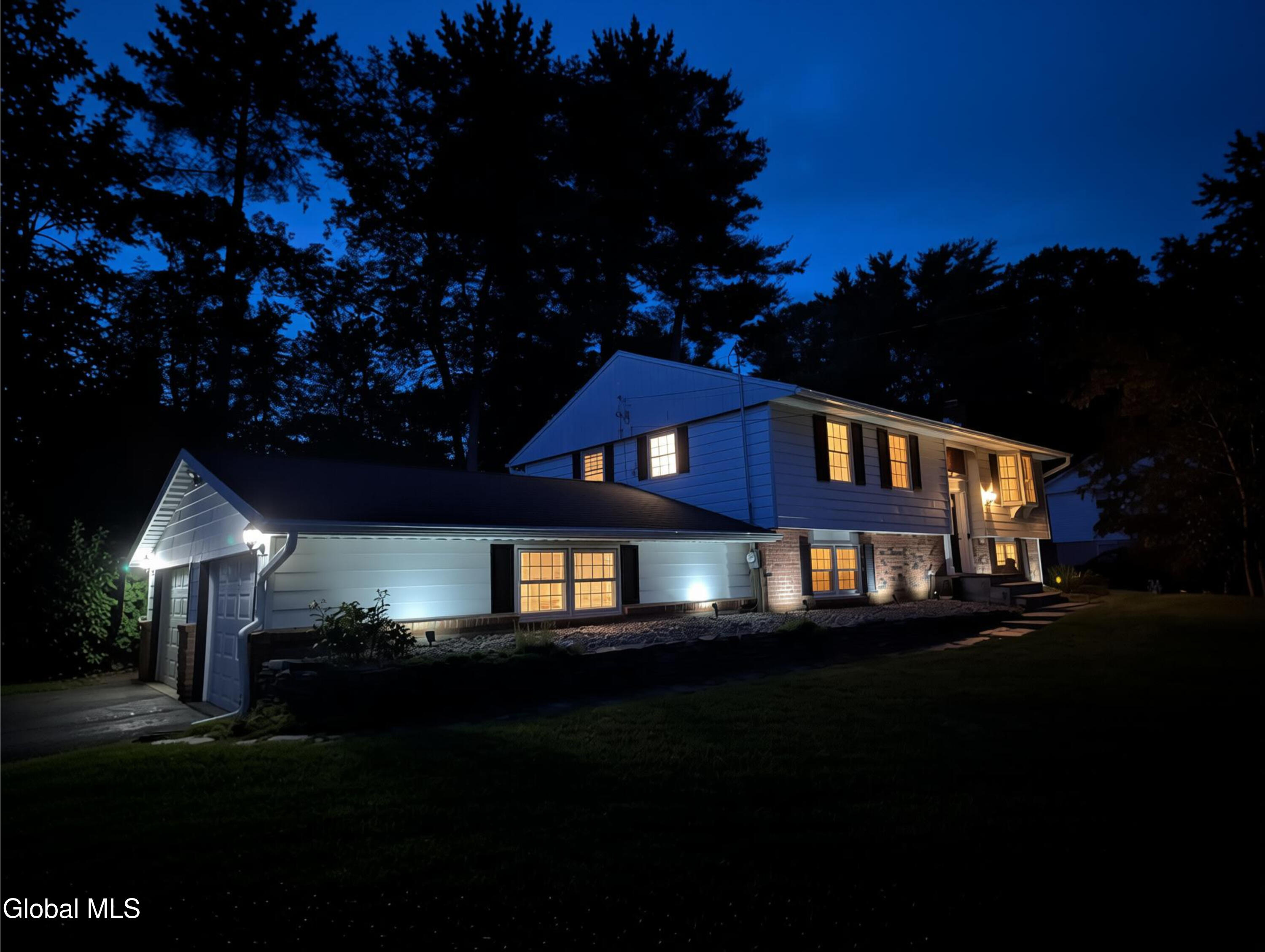 16 Sylvan Lane Clifton Park NY 12065