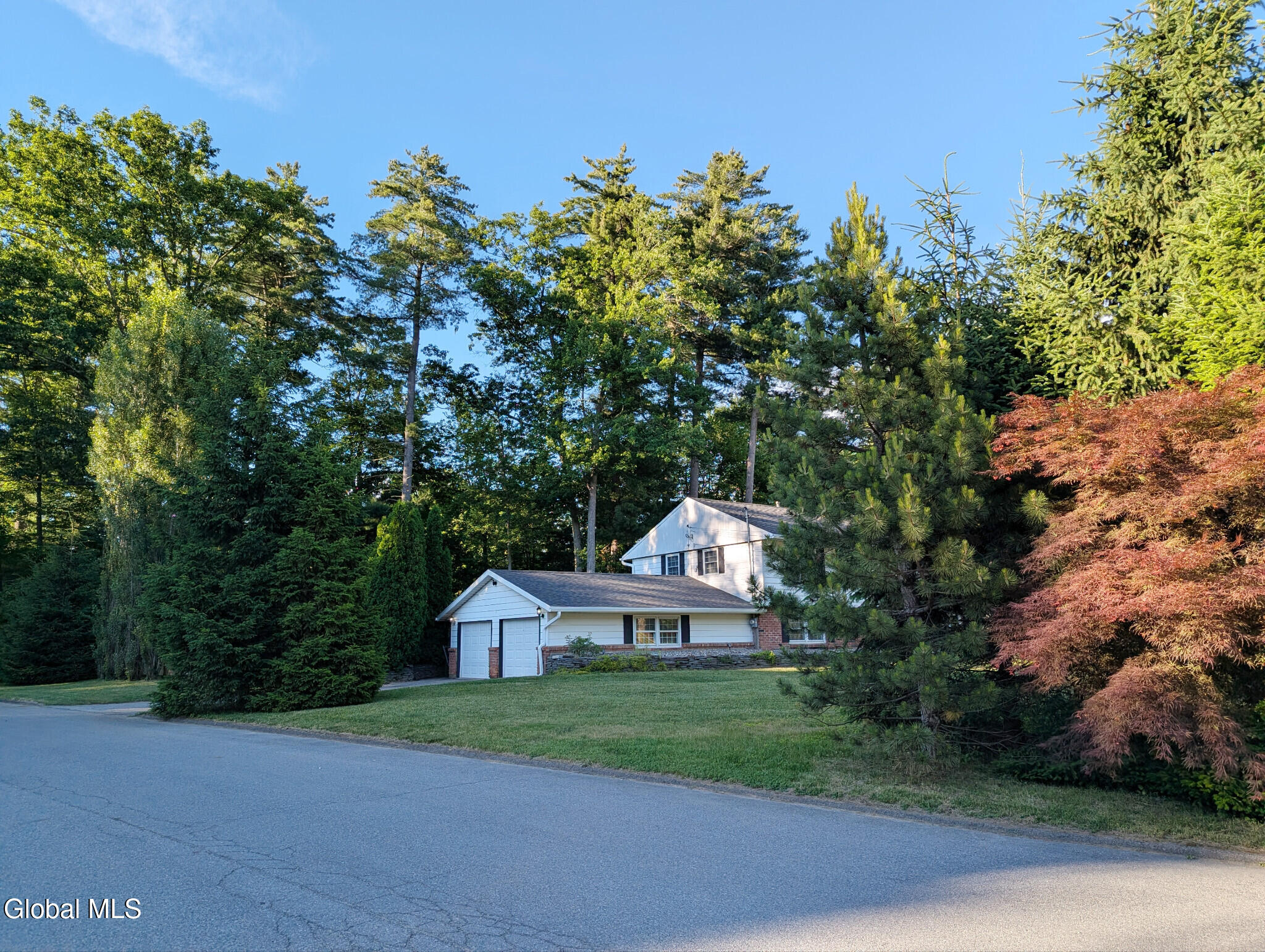 16 Sylvan Lane Clifton Park NY 12065