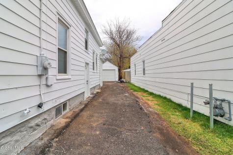 1031 Helderberg Avenue Schenectady NY 12306