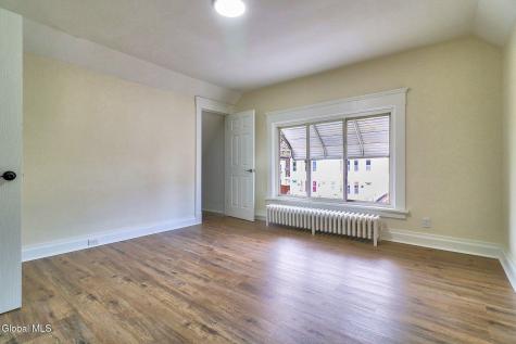 1031 Helderberg Avenue Schenectady NY 12306