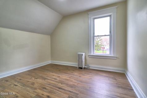1031 Helderberg Avenue Schenectady NY 12306