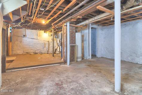 1031 Helderberg Avenue Schenectady NY 12306