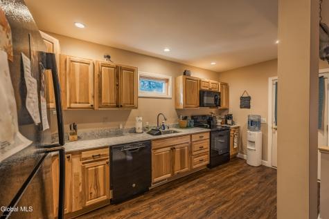 5779 Lake Road Galway NY 12074