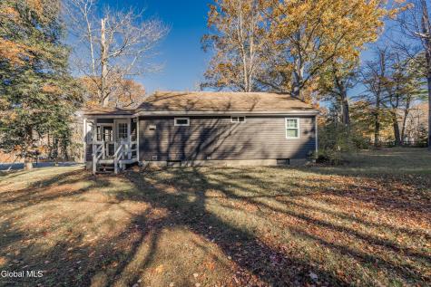 5779 Lake Road Galway NY 12074