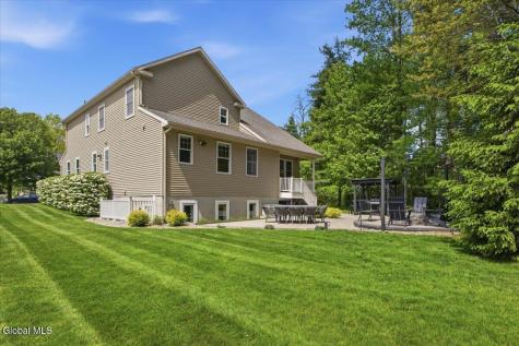 4 Annie Drive Saratoga Springs NY 12866