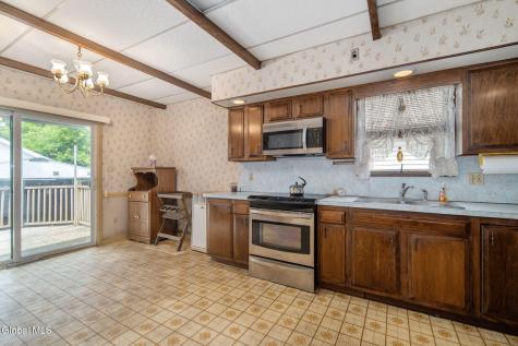 2021 Cedarlawn Avenue Schenectady NY 12306