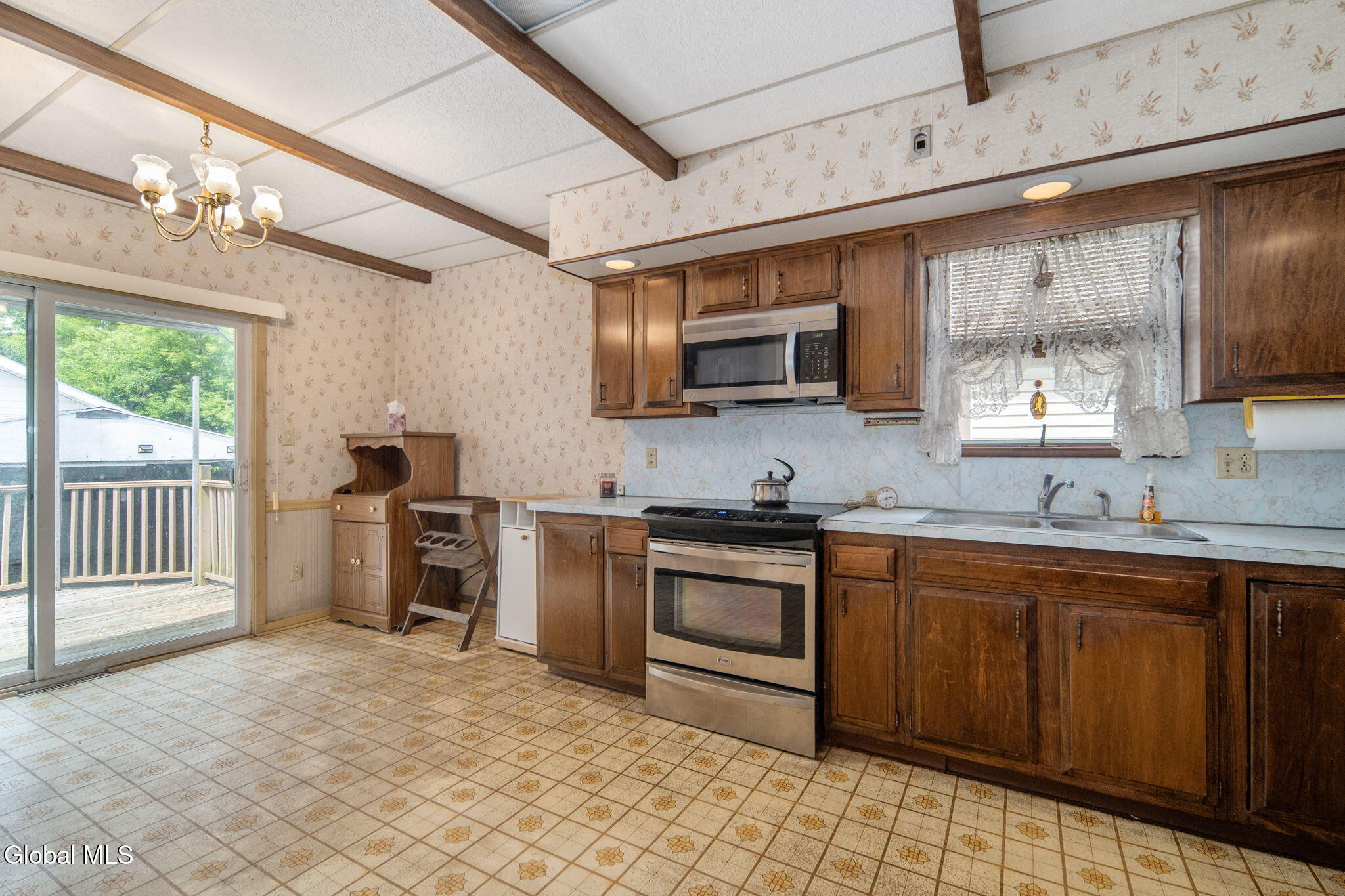 2021 Cedarlawn Avenue Schenectady NY 12306