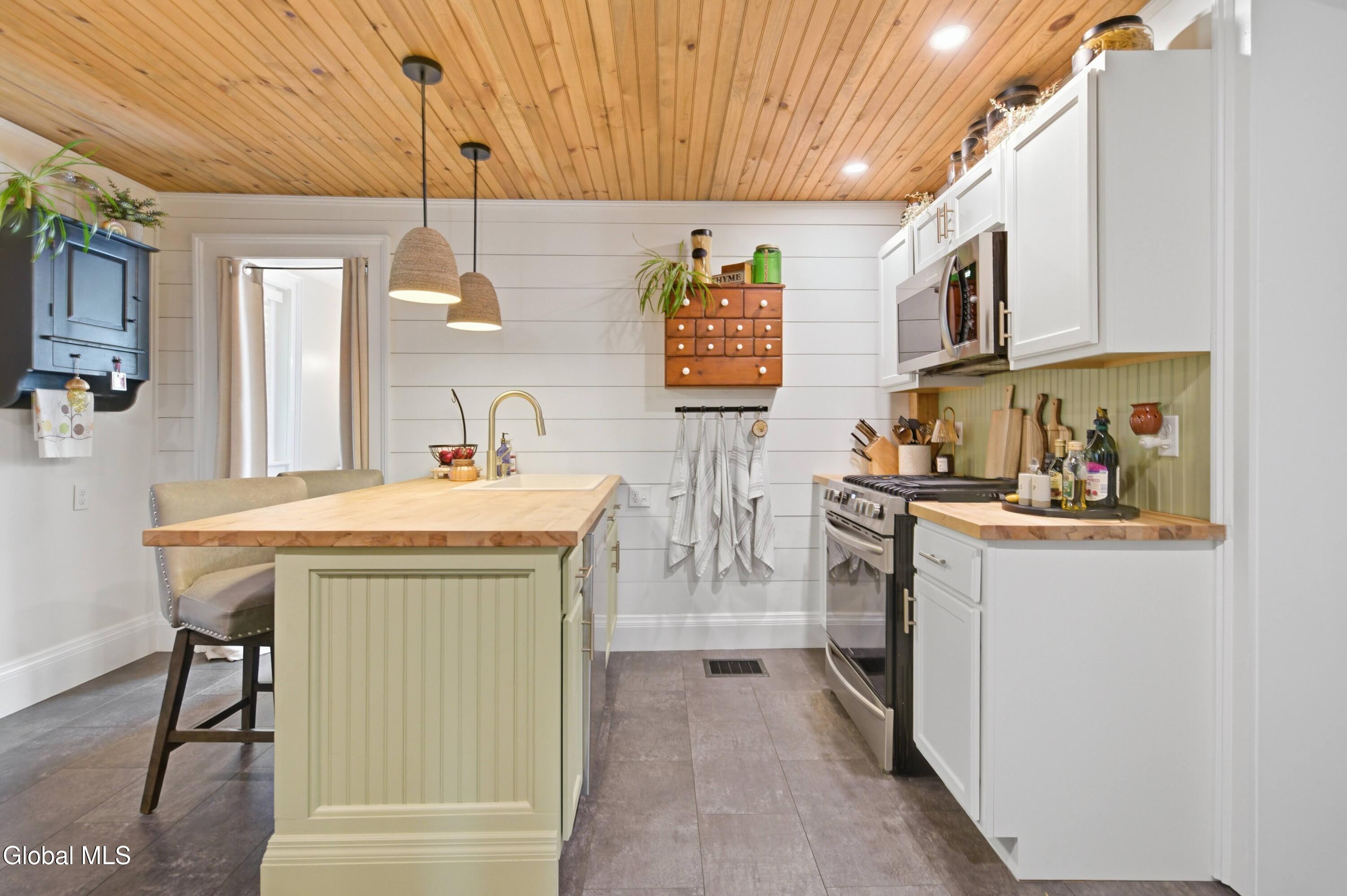 23 Prospect Street Nelliston NY 13410