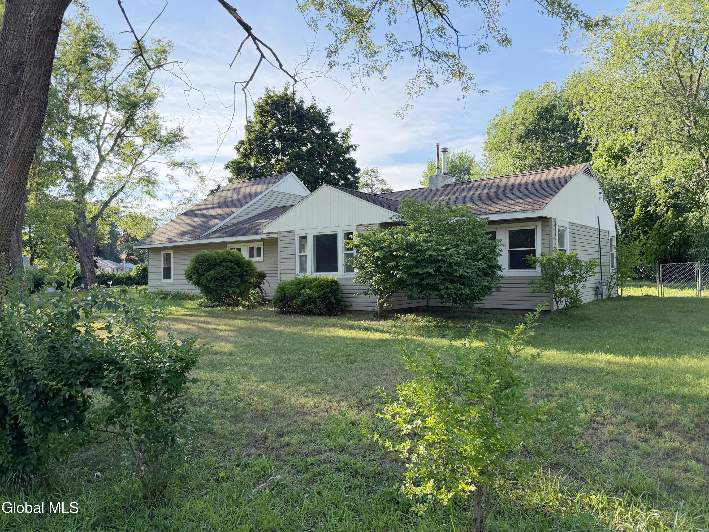 20 Robert Drive Albany NY 12205