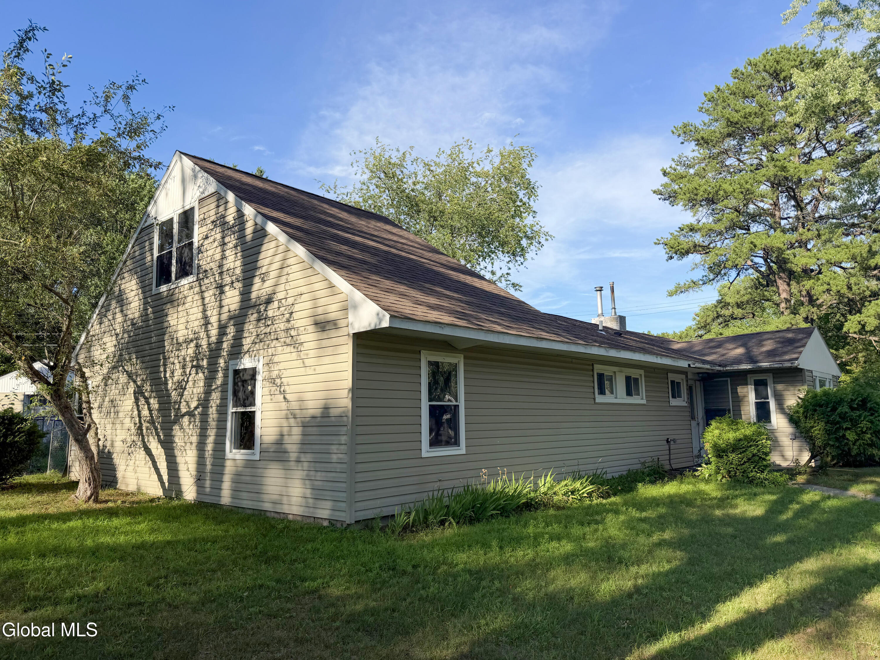 20 Robert Drive Albany NY 12205