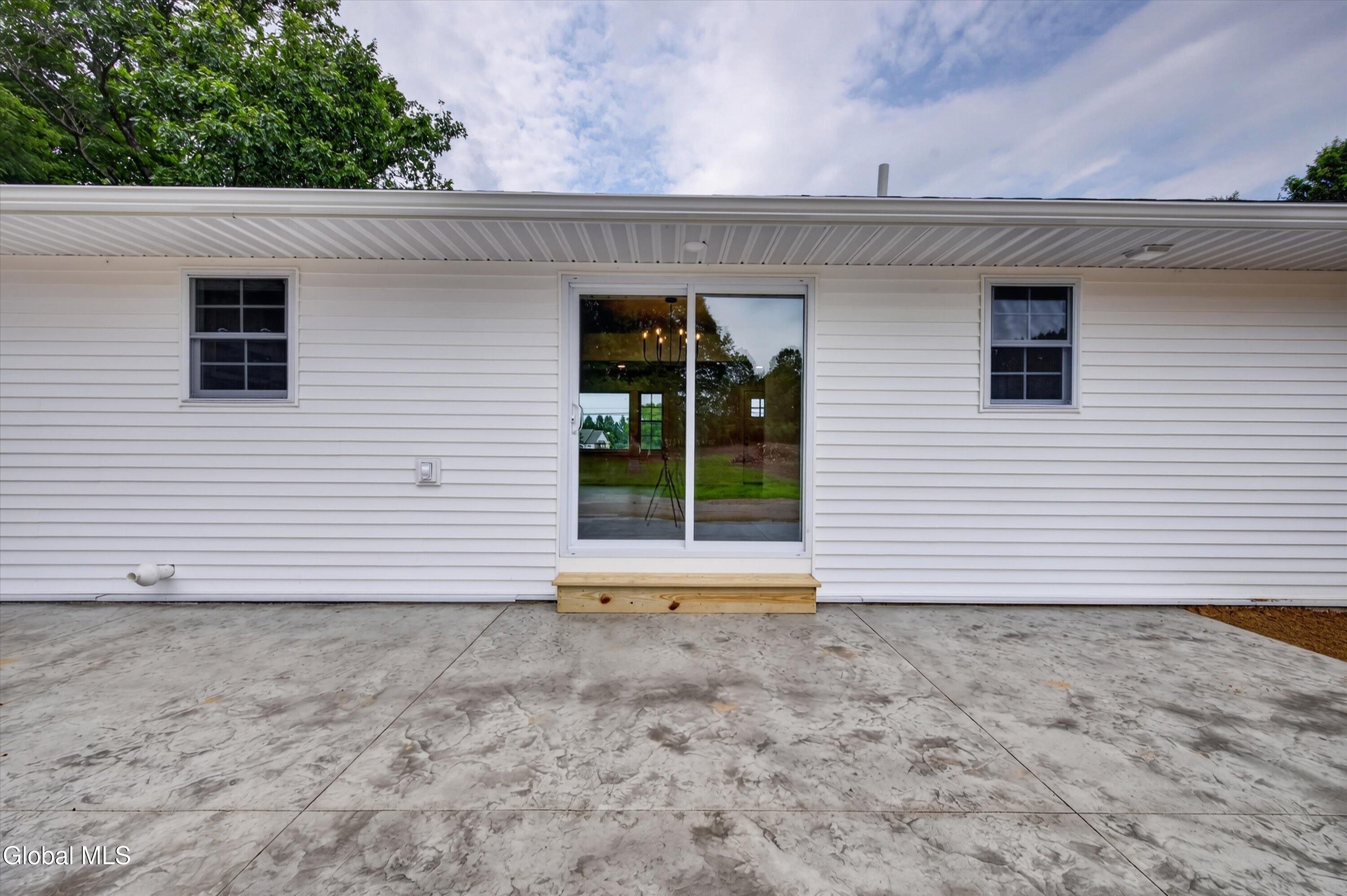 226 Snyders Lake Road Wynantskill NY 12198