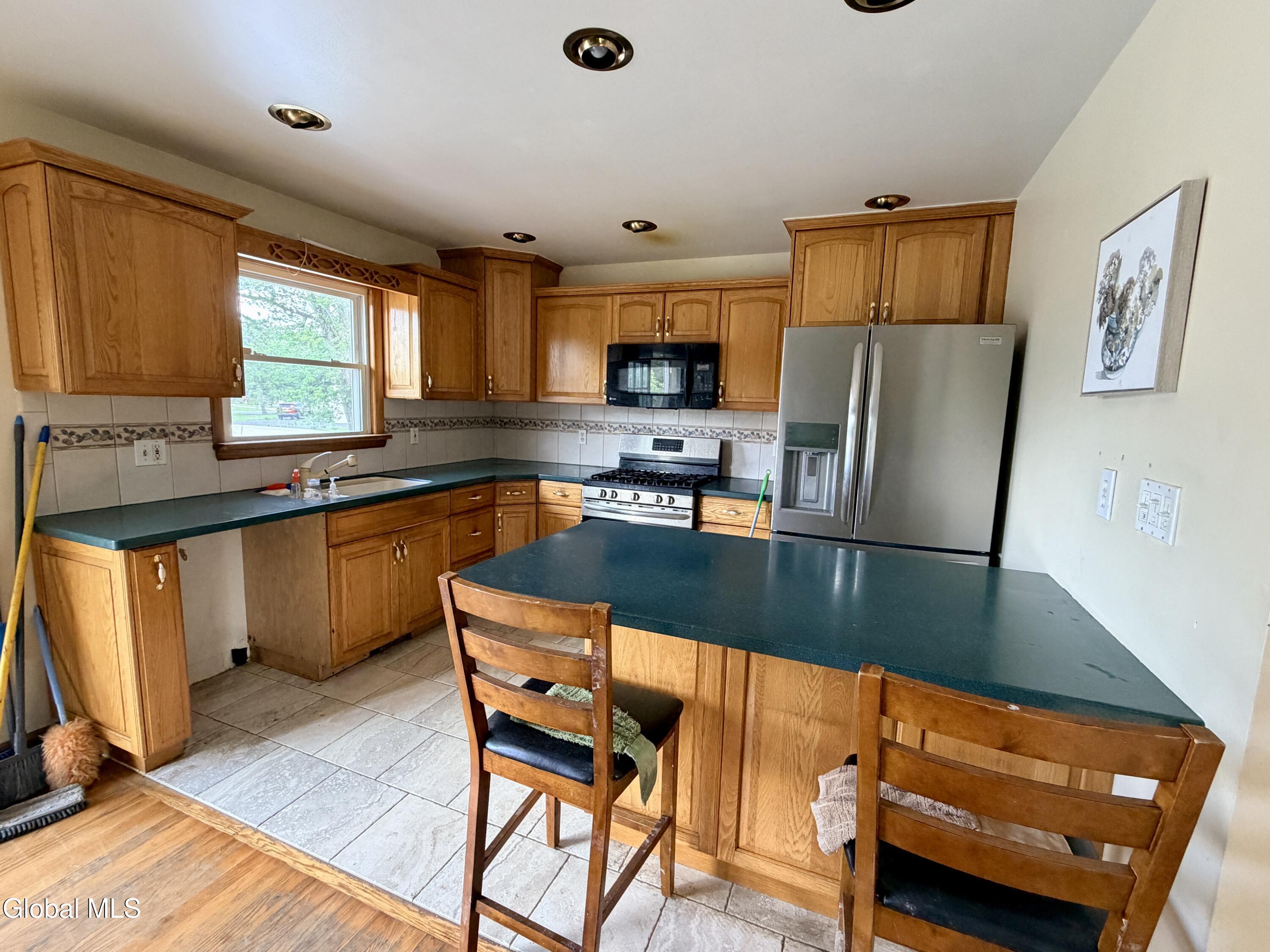 186 Middletown Road Waterford NY 12188