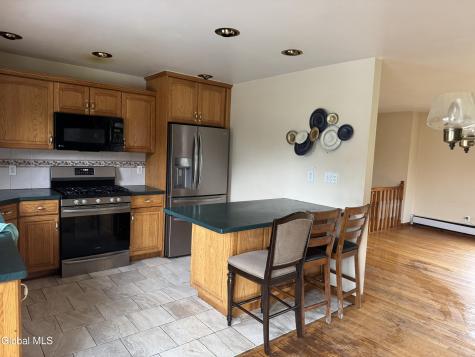 186 Middletown Road Waterford NY 12188