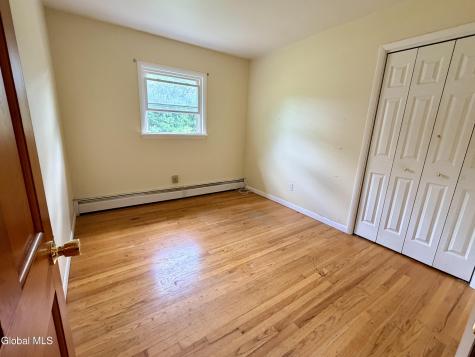 186 Middletown Road Waterford NY 12188