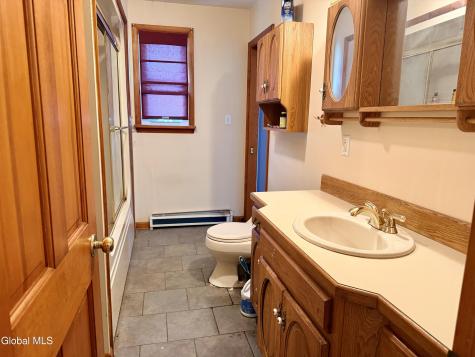 186 Middletown Road Waterford NY 12188