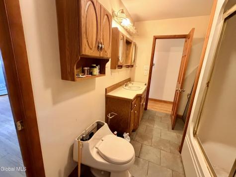 186 Middletown Road Waterford NY 12188