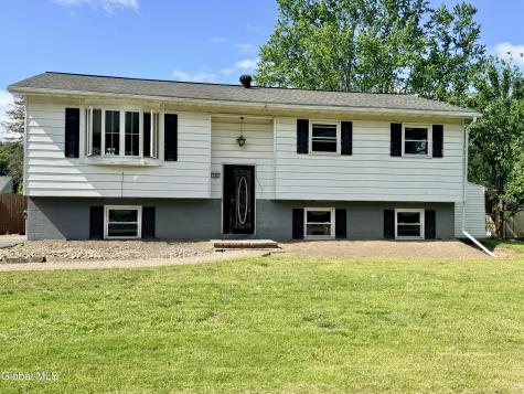 186 Middletown Road Waterford NY 12188