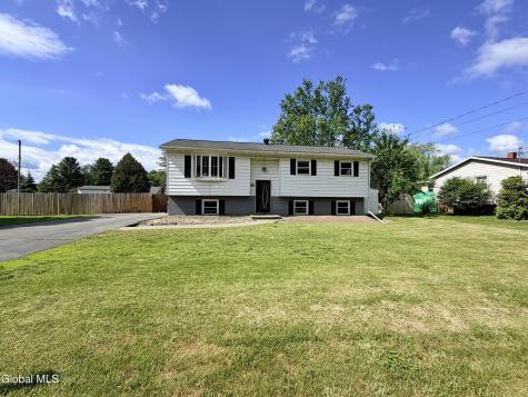 186 Middletown Road Waterford NY 12188