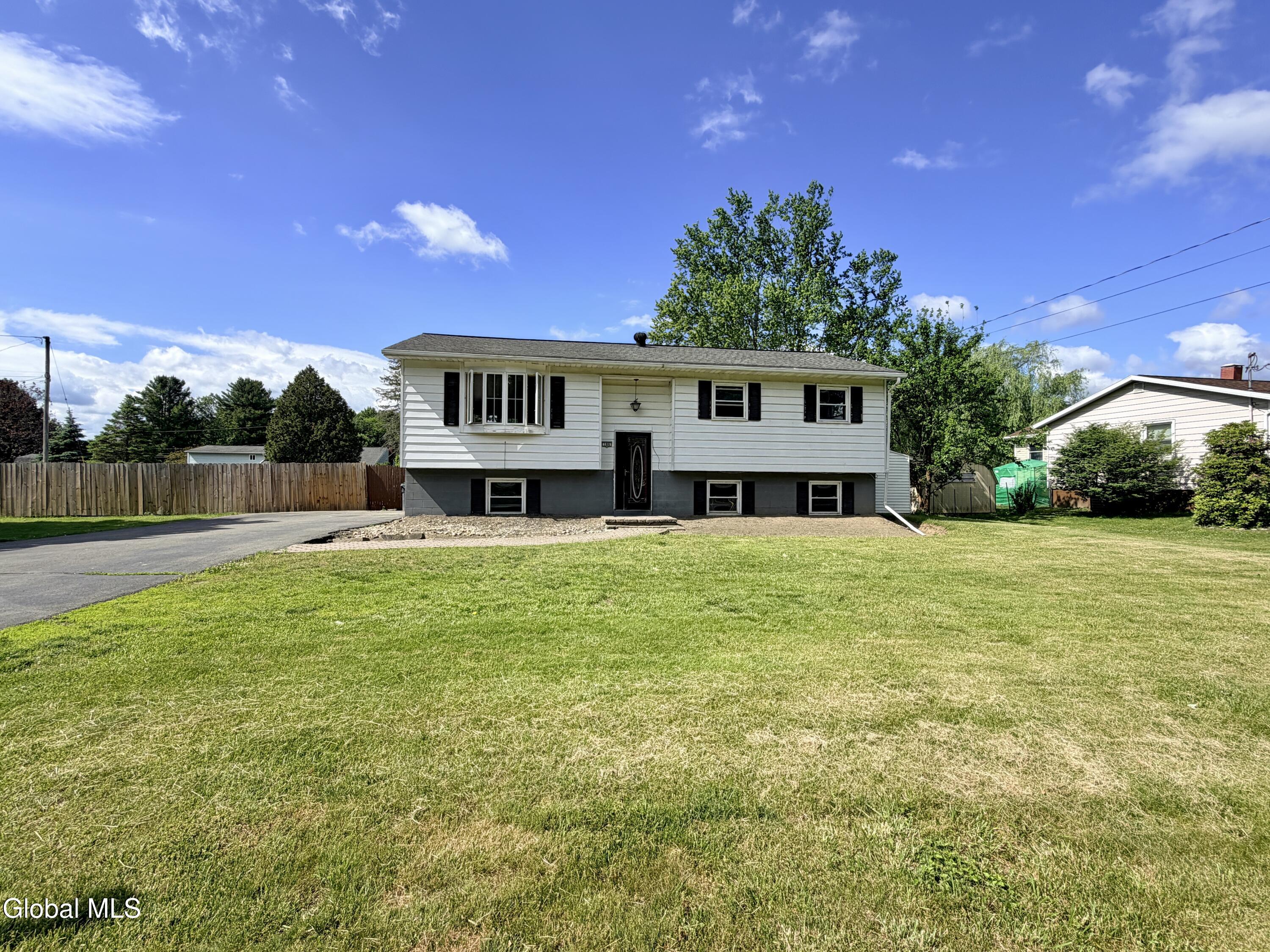 186 Middletown Road Waterford NY 12188