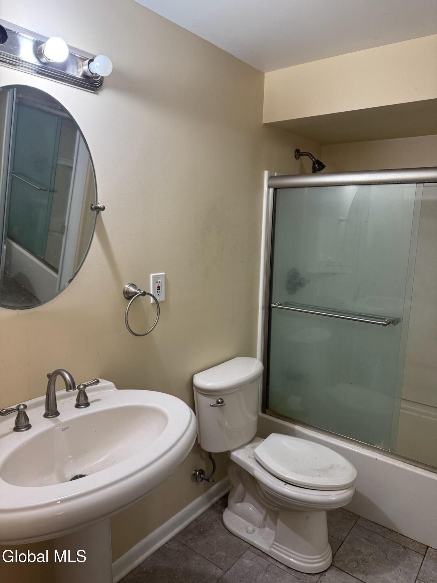 186 Middletown Road Waterford NY 12188