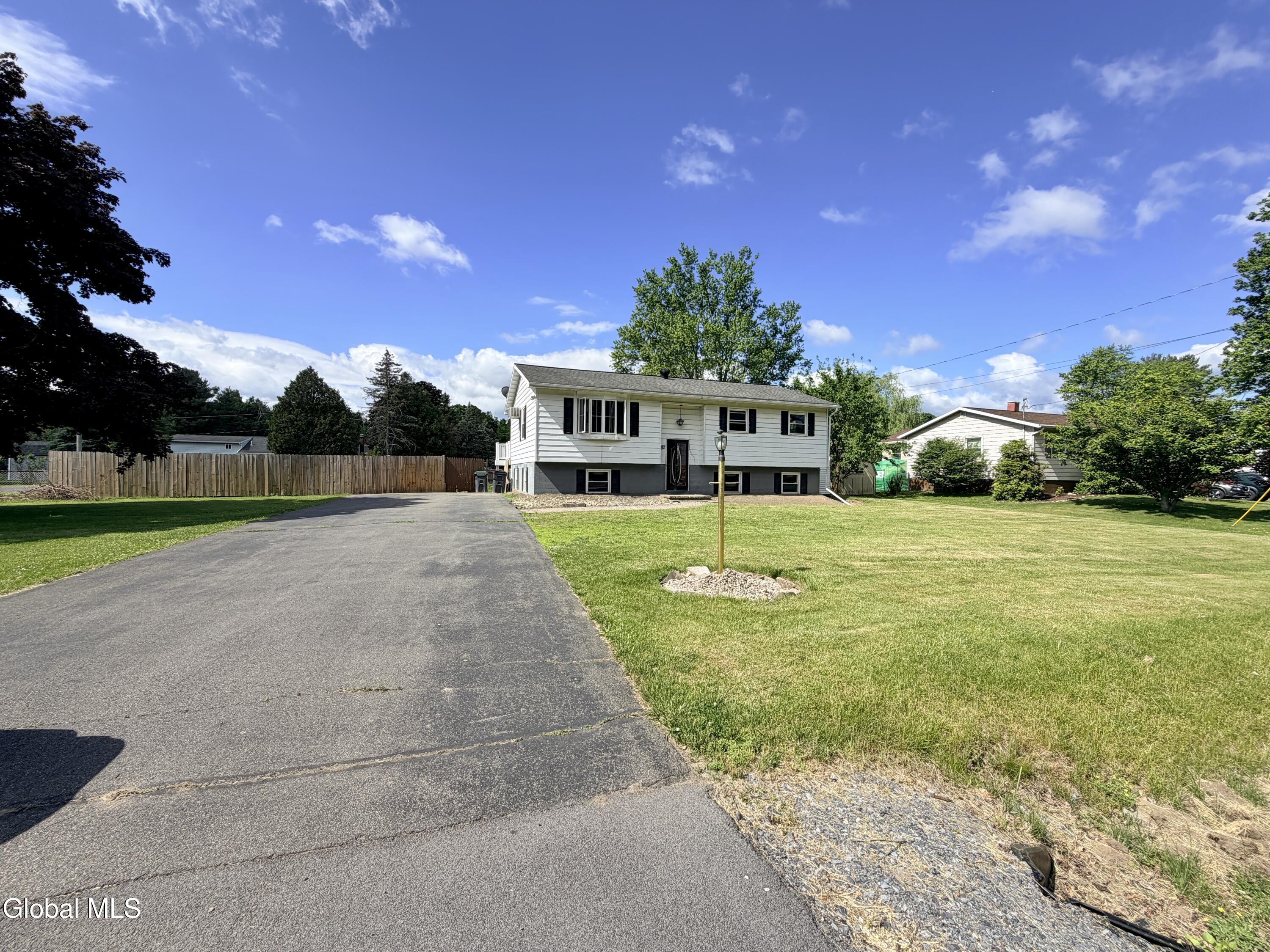 186 Middletown Road Waterford NY 12188