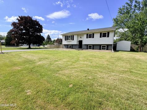 186 Middletown Road Waterford NY 12188